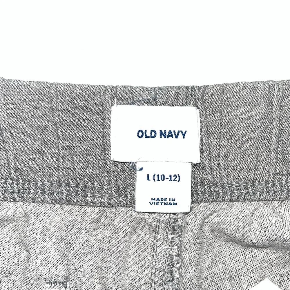 Old Navy Gray‎ Elastic Waist with Drawstring Size Large (10-12) Shorts